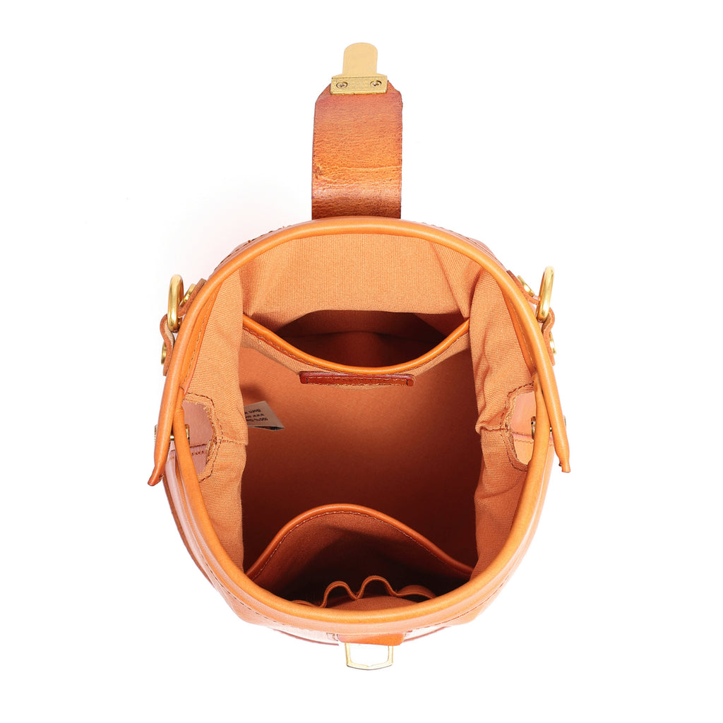 Doctor Bucket Crossbody – Old Trend