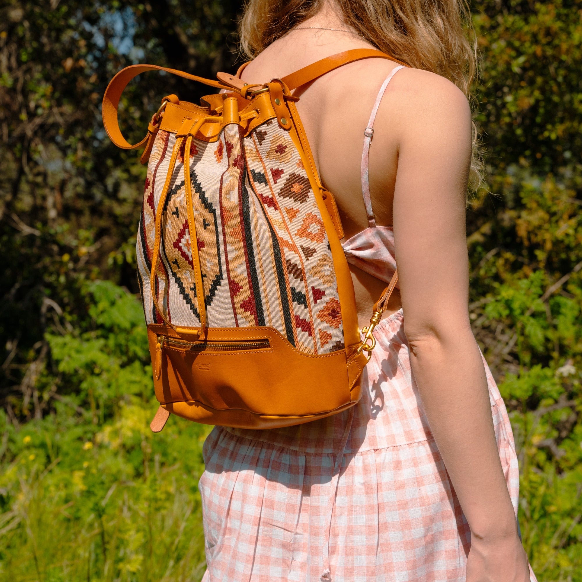 Myrtle Geometric Convertible Bucket Backpack – Old Trend