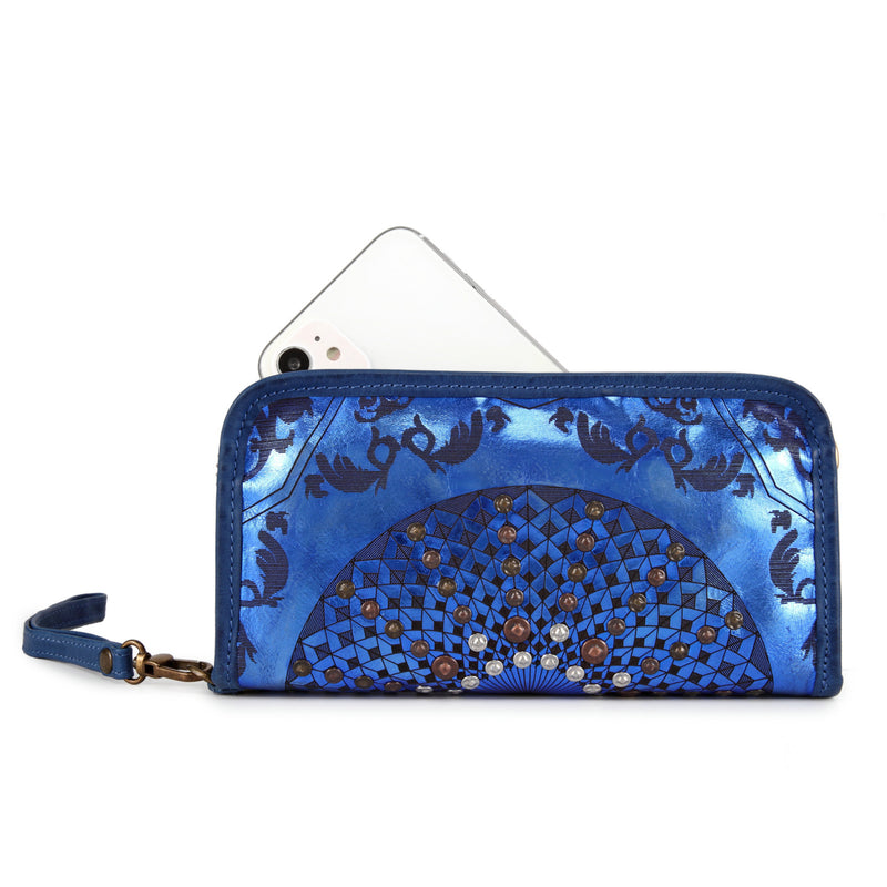 Mola Clutch